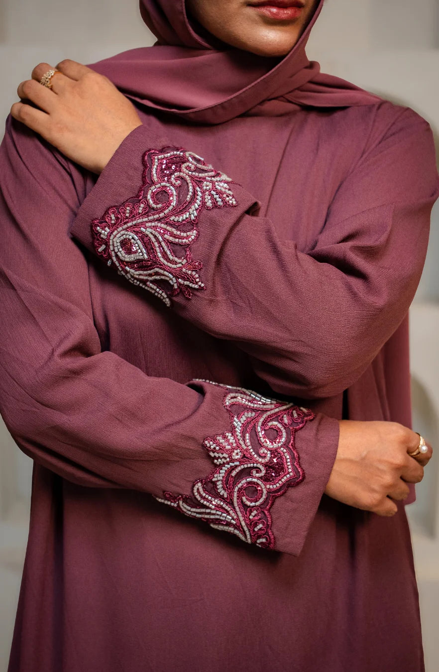 Sareen - Embroidered Abaya Set