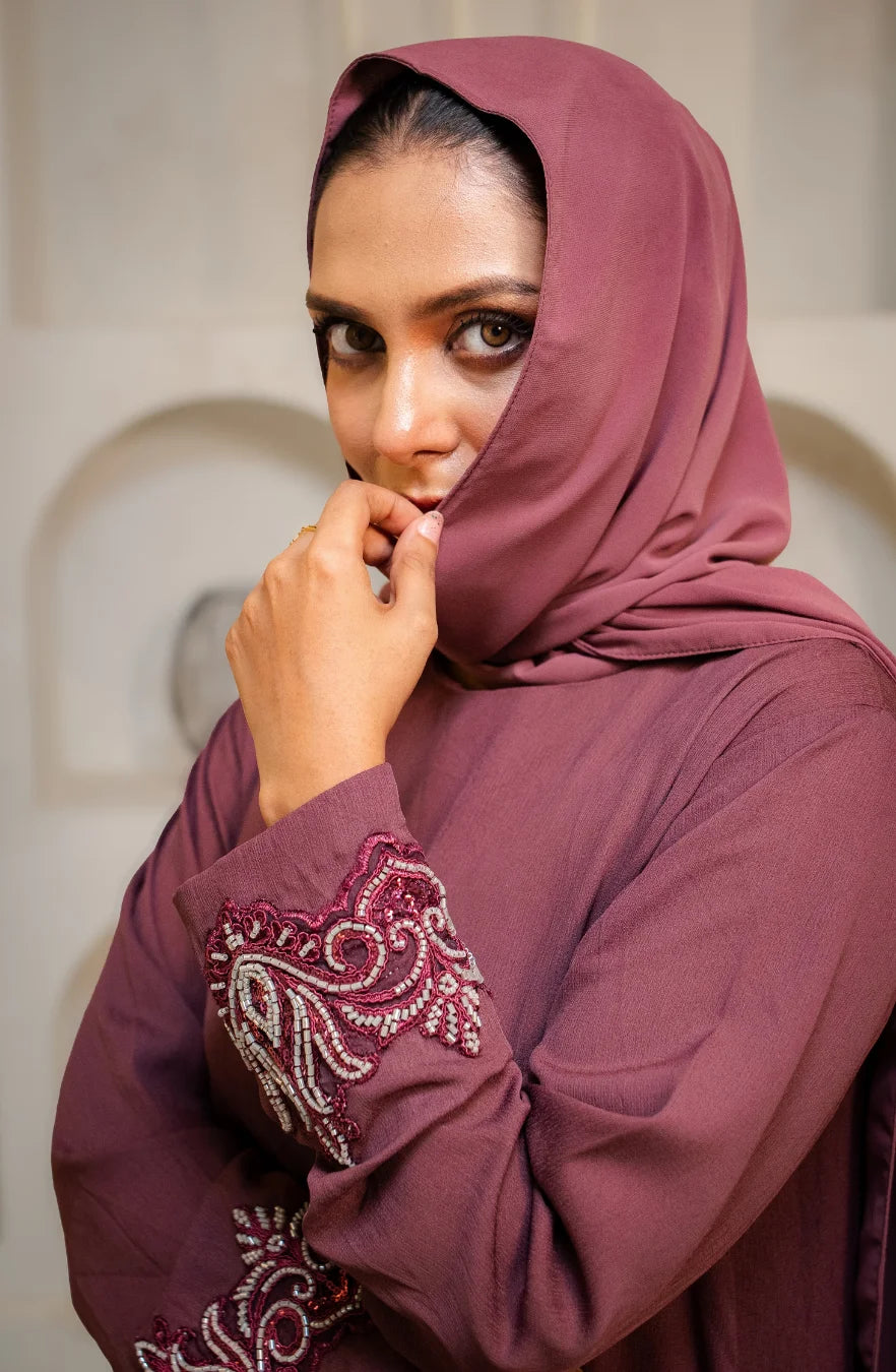 Sareen - Embroidered Abaya Set