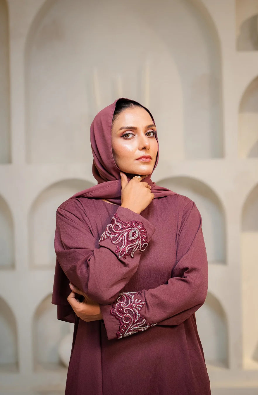 Sareen - Embroidered Abaya Set