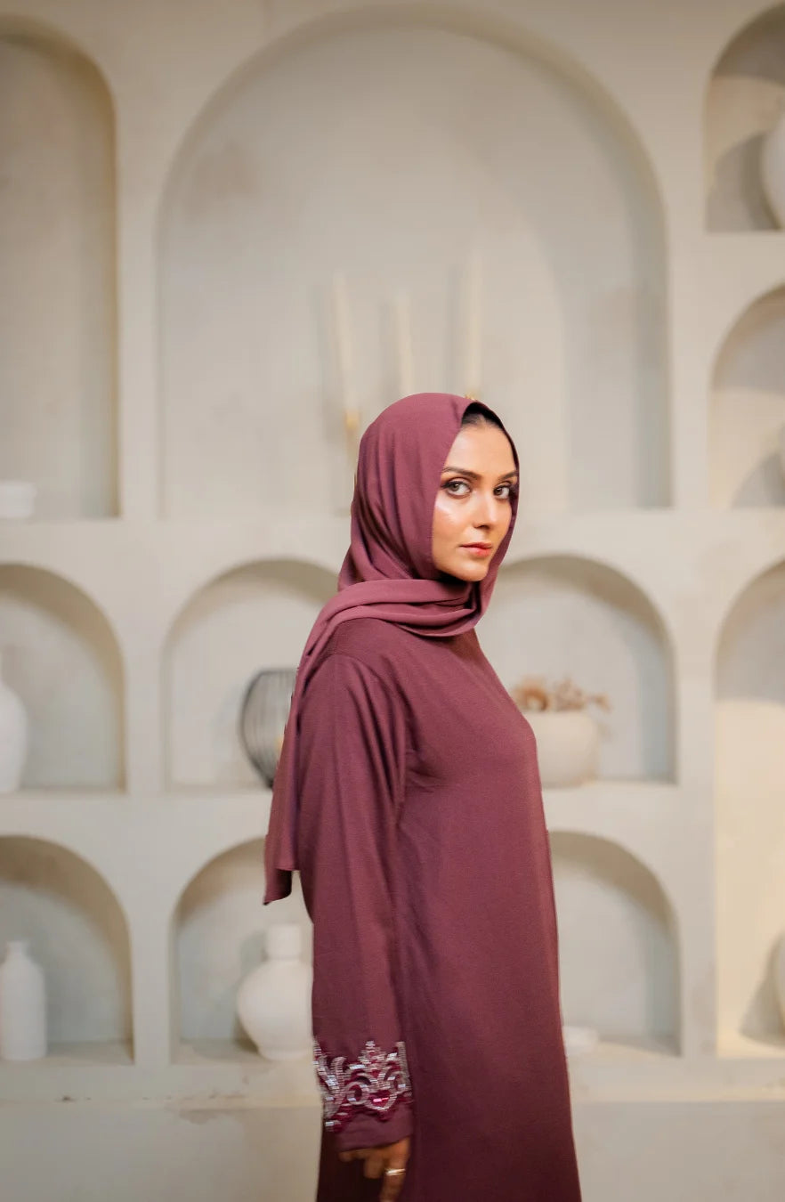 Sareen - Embroidered Abaya Set