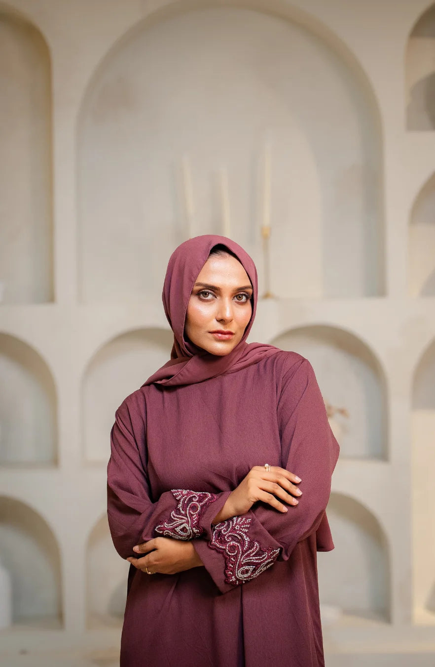 Sareen - Embroidered Abaya Set