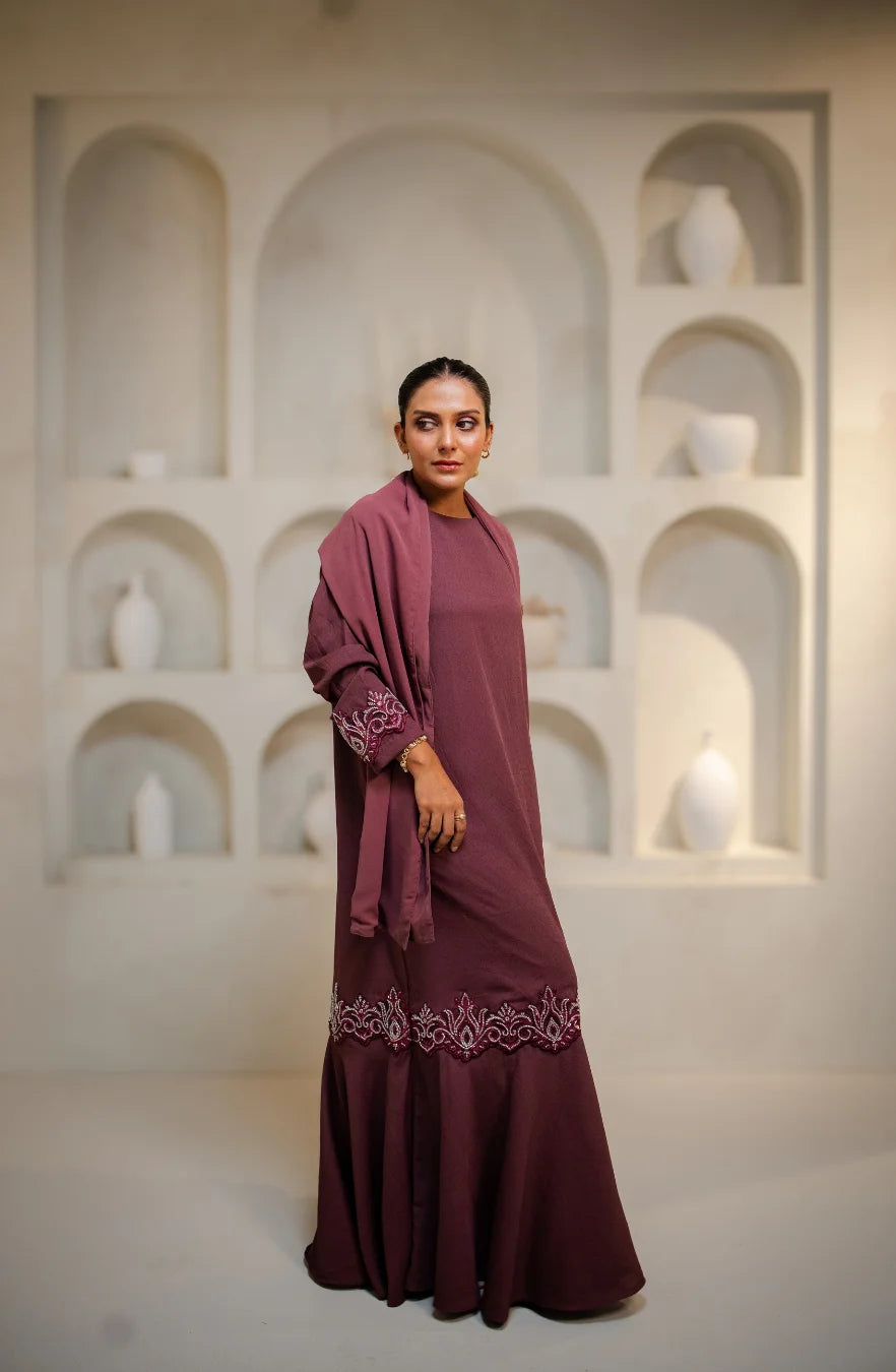 Sareen - Embroidered Abaya Set